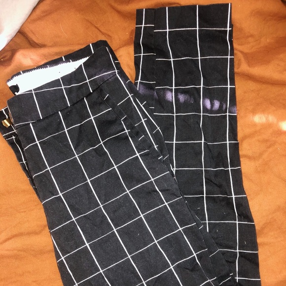 Cropped Pant - Picture 3 of 3